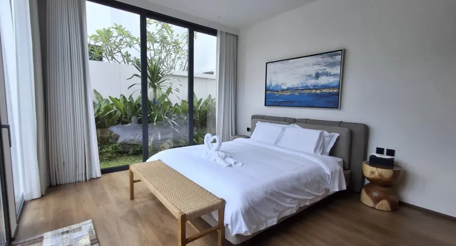 For rent 4 bedrooms villa in Mueang Phuket, Phuket