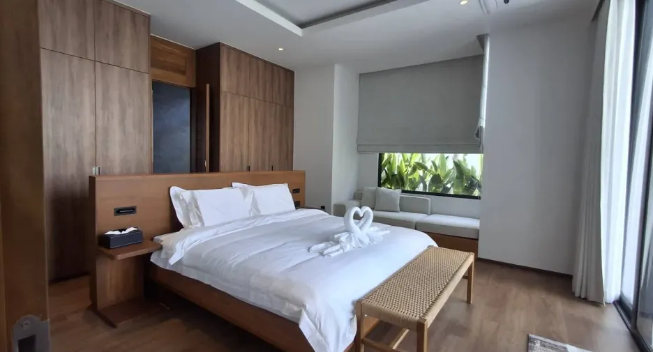 For rent 4 bedrooms villa in Mueang Phuket, Phuket