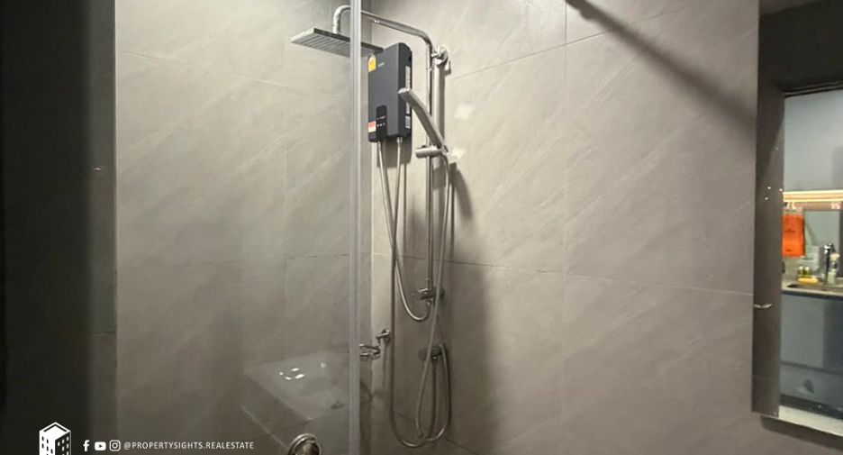 Condo en alquiler de 1 habitaciones en Khlong Toei, Bangkok