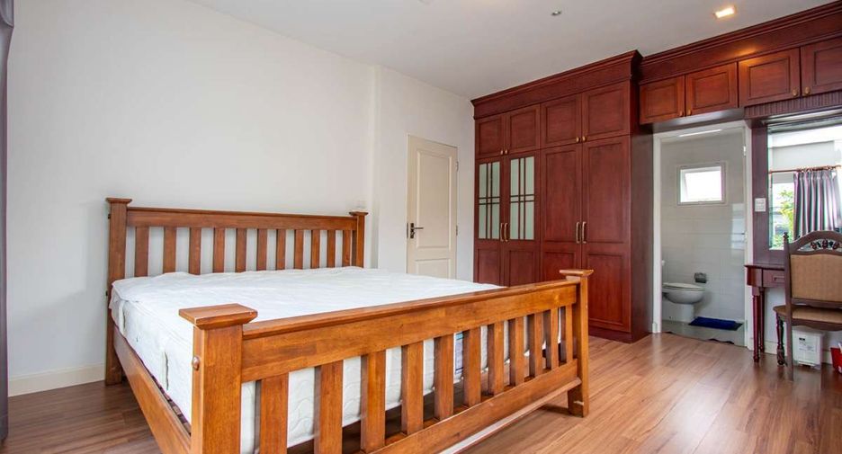 For rent 3 bedrooms house in San Kamphaeng, Chiang Mai
