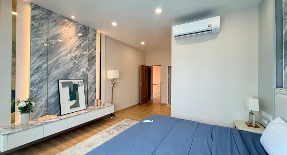 For rent and for sale 4 bedrooms house in Huay Yai, Pattaya