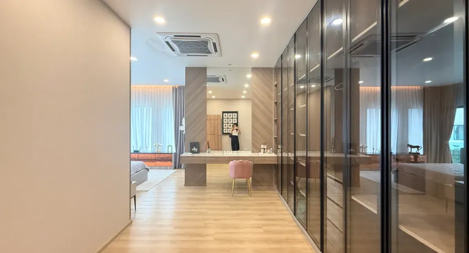For rent and for sale 4 bedrooms house in Huay Yai, Pattaya