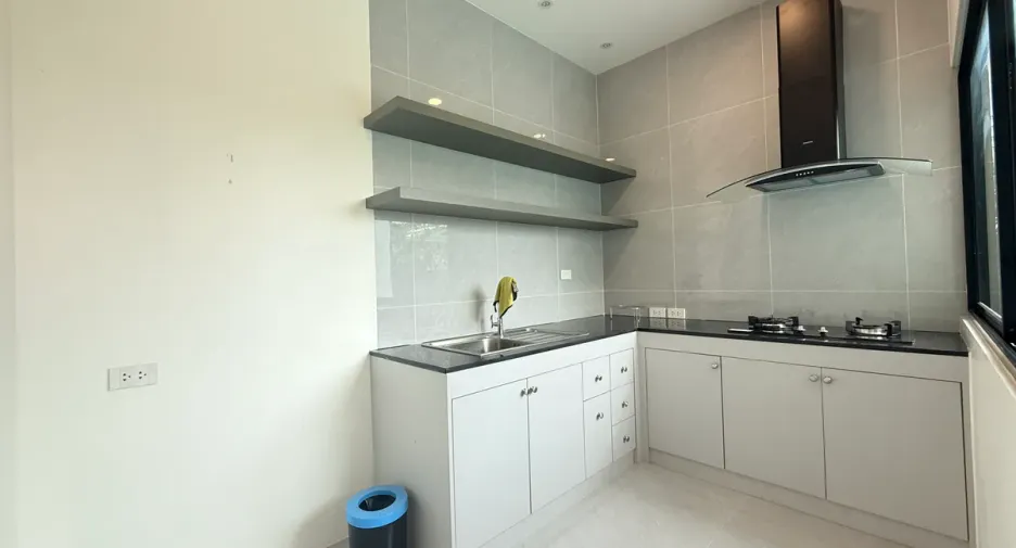 For rent and for sale 4 bedrooms house in Huay Yai, Pattaya