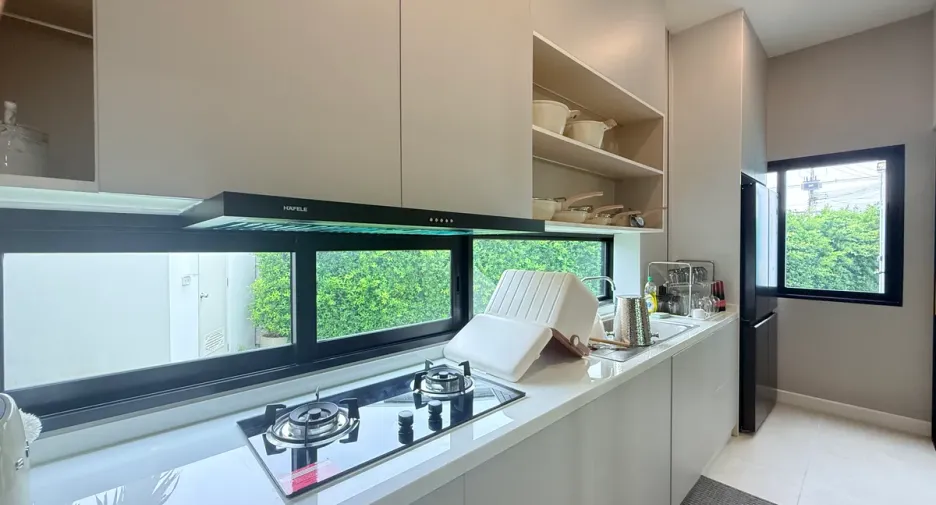 For rent and for sale 4 bedrooms house in Huay Yai, Pattaya