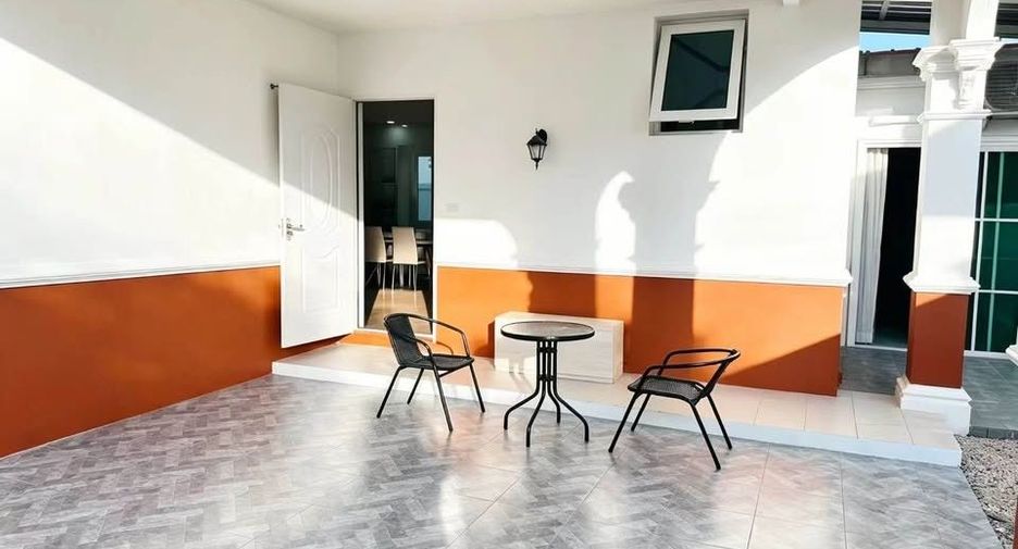 Haus zur Miete und zum Kauf mit 4 Zimmer in Mueang Phuket, Phuket