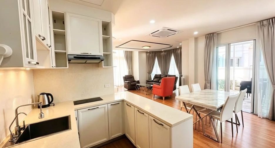 Haus zur Miete und zum Kauf mit 4 Zimmer in Mueang Phuket, Phuket
