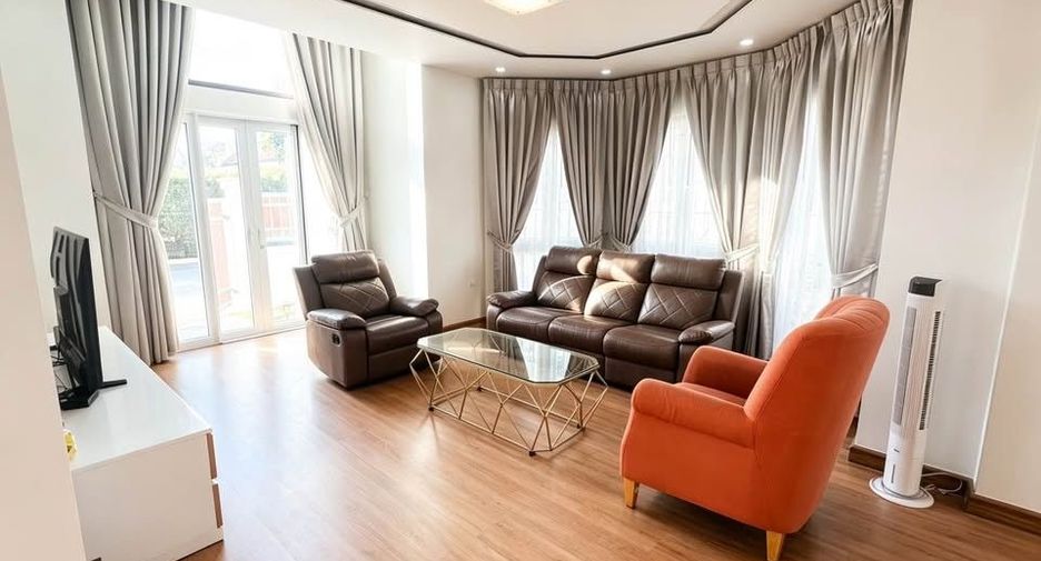 Haus zur Miete und zum Kauf mit 4 Zimmer in Mueang Phuket, Phuket
