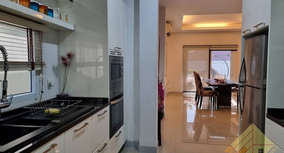 For rent 3 bedrooms house in Bang Lamung, Chonburi