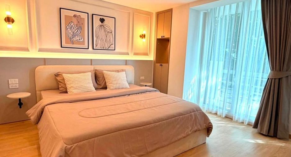 For sale 1 bed condo in Khlong Toei, Bangkok