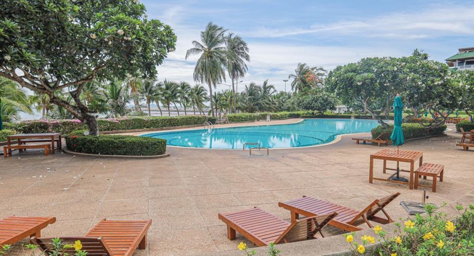 For sale 4 bedrooms condo in Na Jomtien, Pattaya