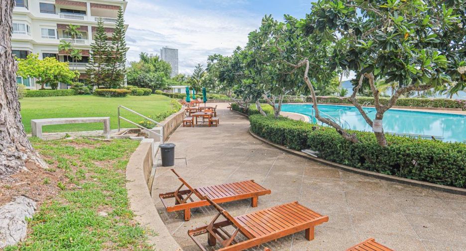 For sale 4 bedrooms condo in Na Jomtien, Pattaya