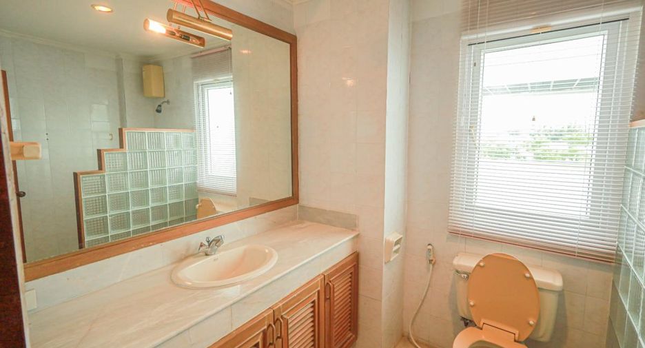Condo en venta de 3 habitaciones en Na Jomtien, Pattaya