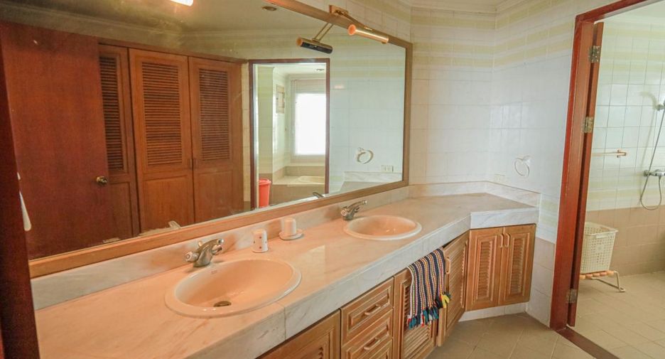 Condo en venta de 3 habitaciones en Na Jomtien, Pattaya