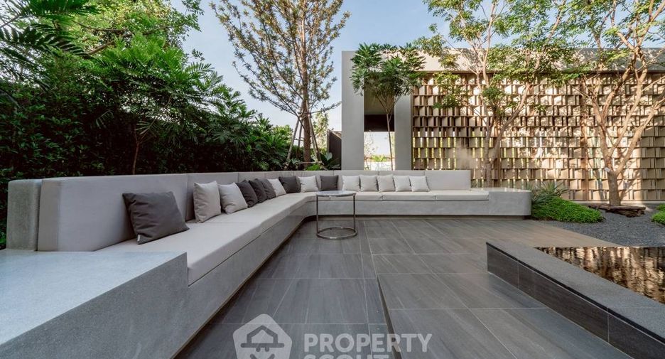 For sale 6 bedrooms house in Saphan Sung, Bangkok