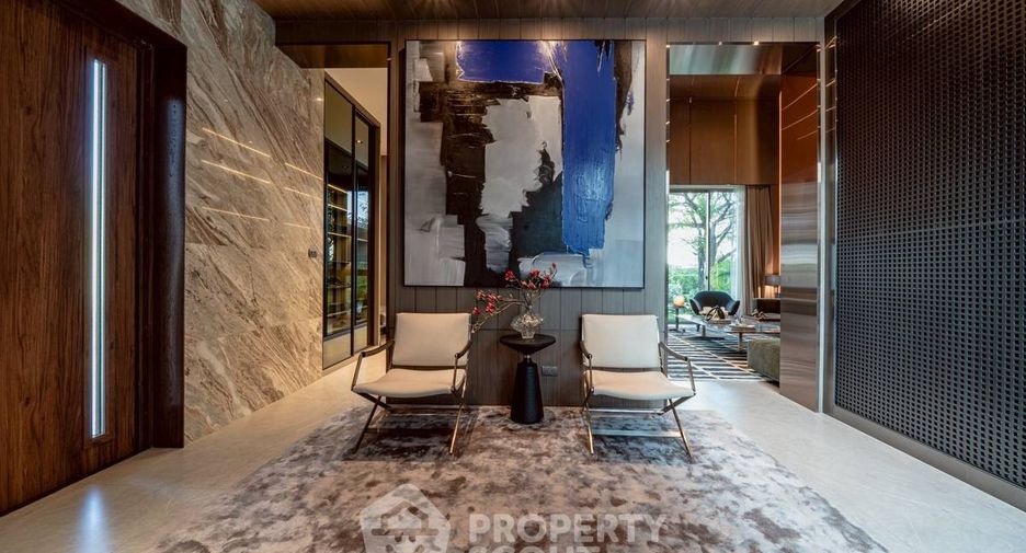 For sale 6 bedrooms house in Saphan Sung, Bangkok