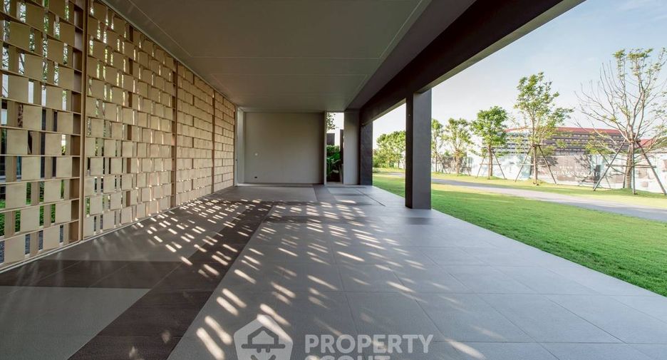 For sale 6 bedrooms house in Saphan Sung, Bangkok