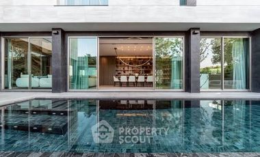 For sale 6 bedrooms house in Saphan Sung, Bangkok