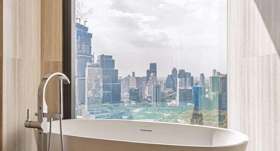 For rent そして for sale 3 ベッドルーム condo in Sathon, Bangkok