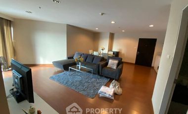Wohnung zur Miete mit 3 Zimmer in Huai Khwang, Bangkok