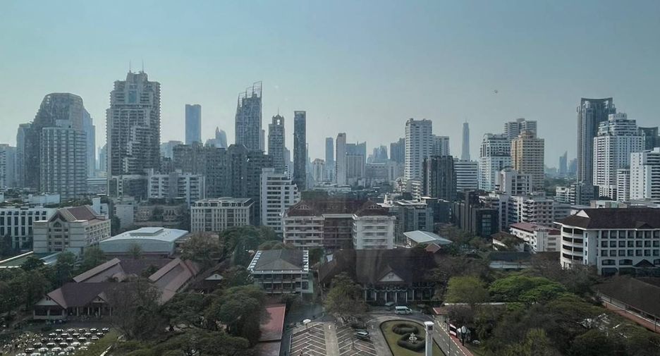 For rent 2 bedrooms condo in Watthana, Bangkok