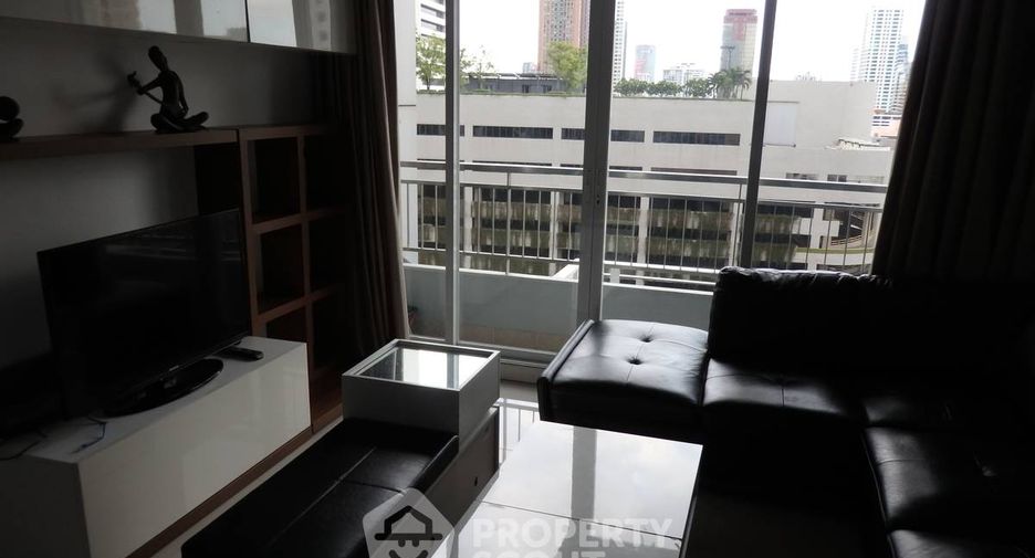 For rent 2 bedrooms condo in Watthana, Bangkok