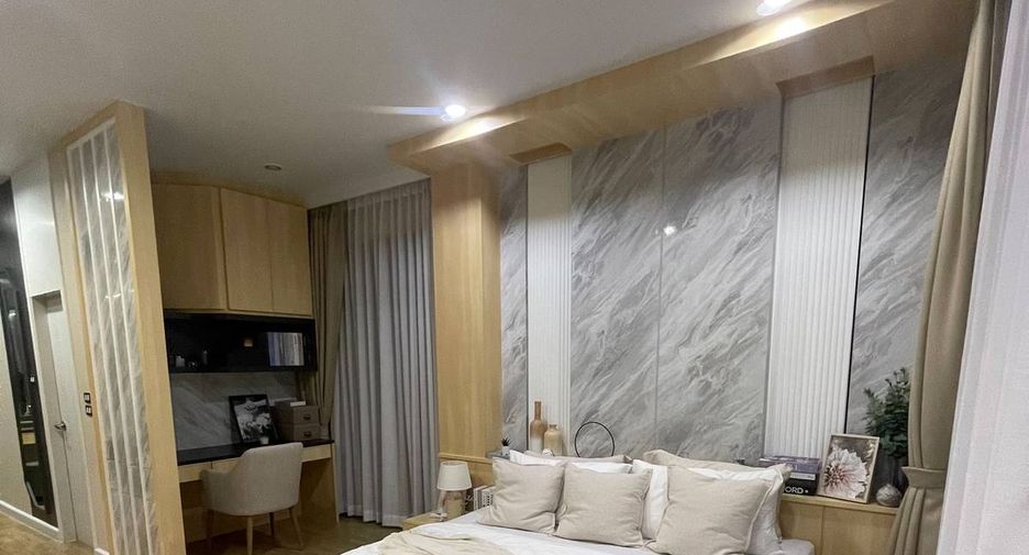 For rent 2 bedrooms condo in Khlong San, Bangkok