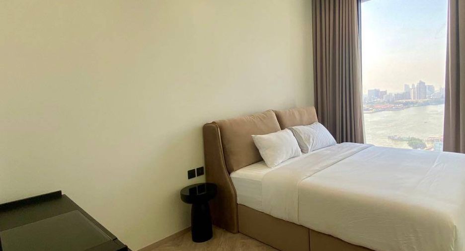 For rent 2 bedrooms condo in Khlong San, Bangkok
