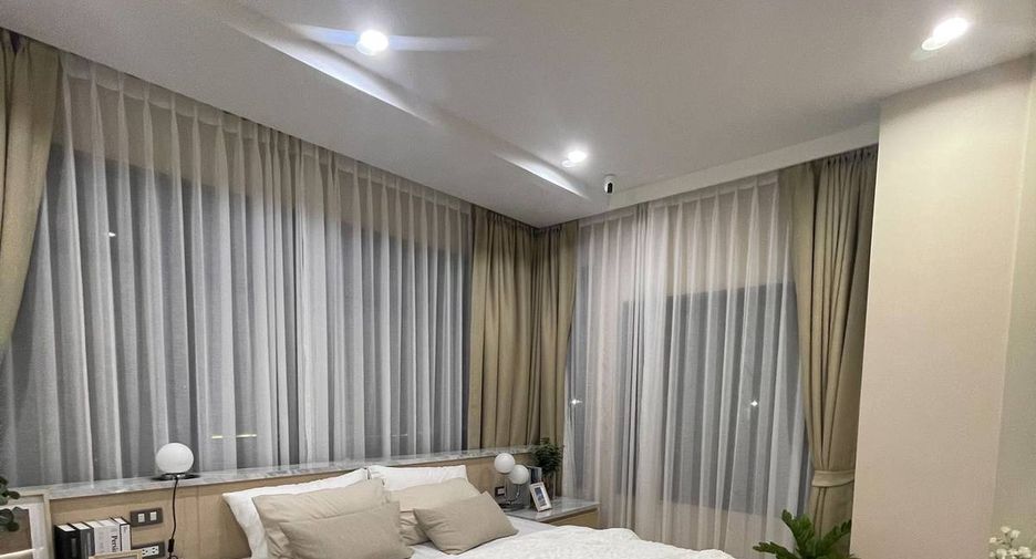 For rent 2 bedrooms condo in Khlong San, Bangkok