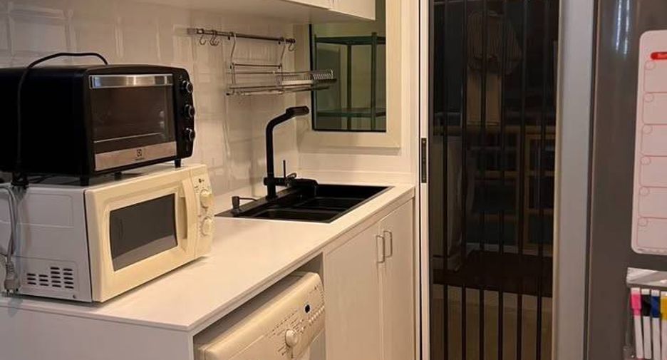 For rent 1 bed condo in Pathum Wan, Bangkok