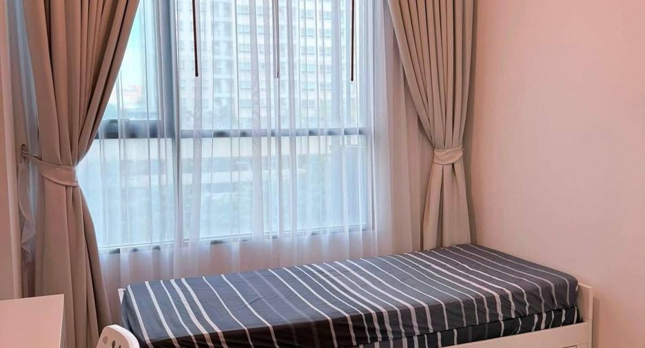 For rent 2 bedrooms condo in Bang Kapi, Bangkok