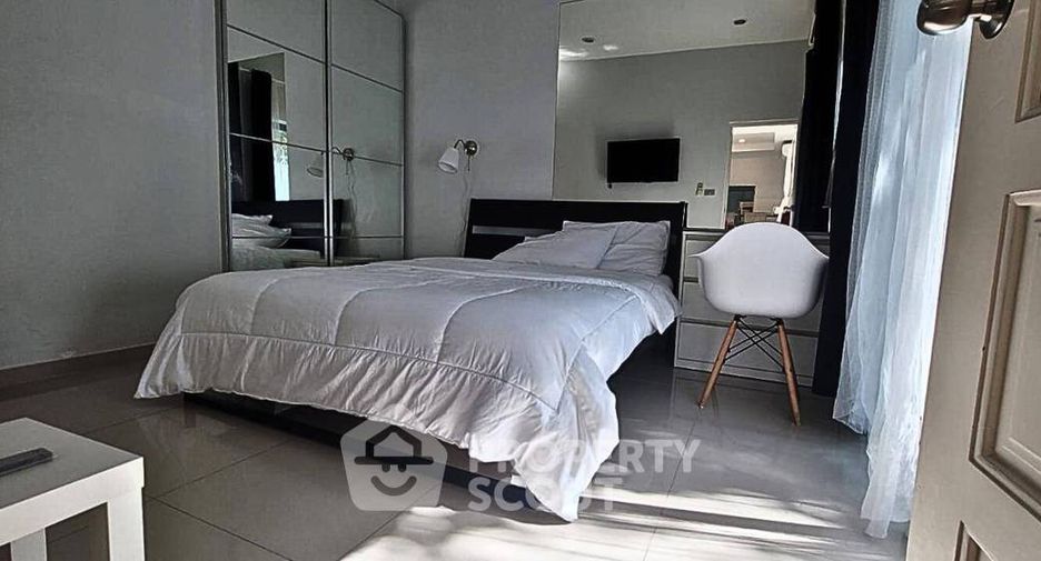 For rent 6 bedrooms house in Bang Lamung, Chonburi
