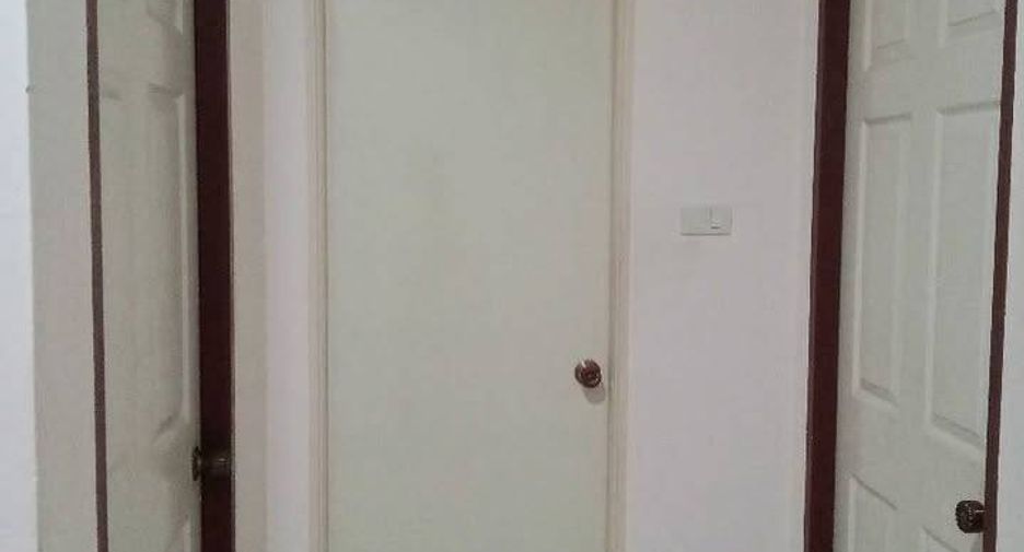 For rent 2 bedrooms townhouse in Mueang Chon Buri, Chonburi