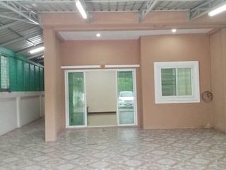 For rent 2 bedrooms townhouse in Mueang Chon Buri, Chonburi