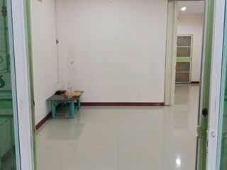 For rent 2 bedrooms townhouse in Mueang Chon Buri, Chonburi