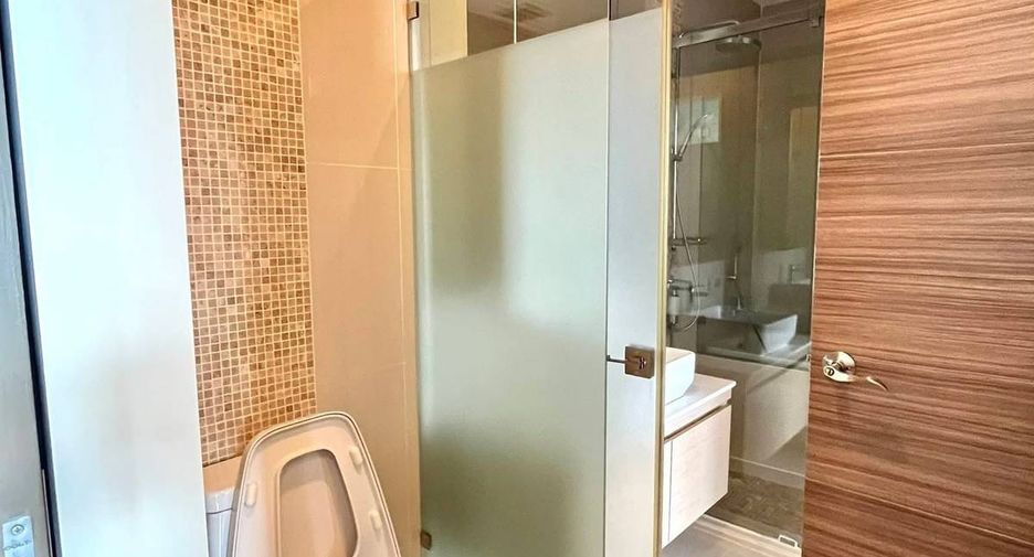 For rent 1 bed condo in Watthana, Bangkok
