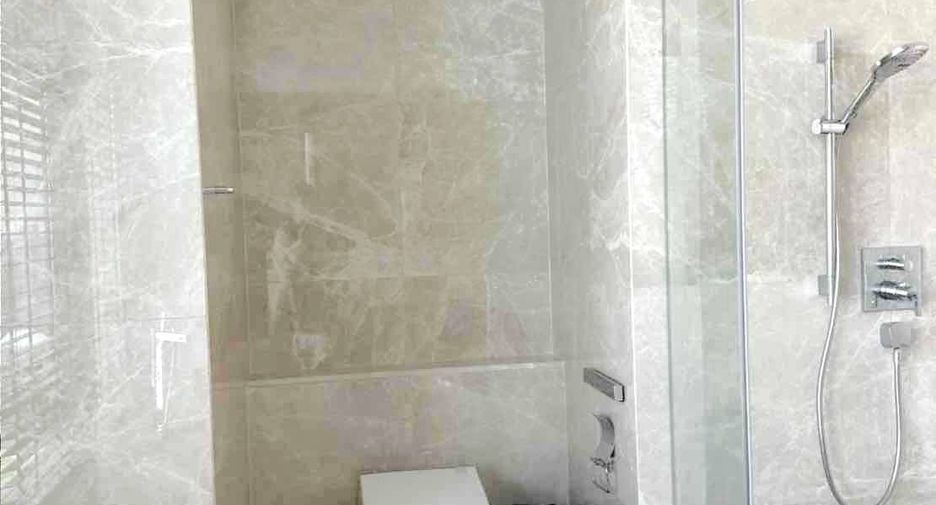 For rent 2 ベッドルーム condo in Pathum Wan, Bangkok