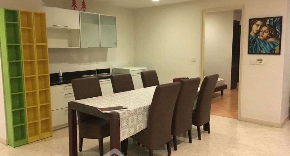 Condo en alquiler de 3 habitaciones en Khlong Toei, Bangkok