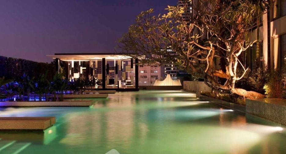 For rent 2 bedrooms condo in Watthana, Bangkok