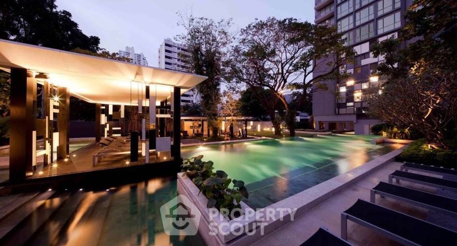 For rent 2 bedrooms condo in Watthana, Bangkok