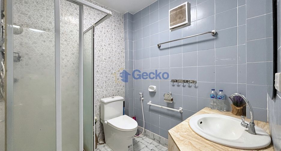 For rent and for sale 3 bedrooms house in Bang Lamung, Chonburi