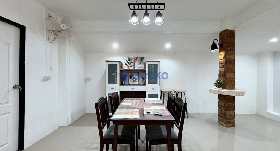 For rent and for sale 3 bedrooms house in Bang Lamung, Chonburi