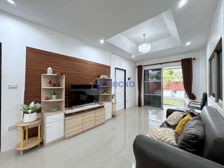 À louer et à vendre 3 chambres maison à Bang Lamung, Chonburi