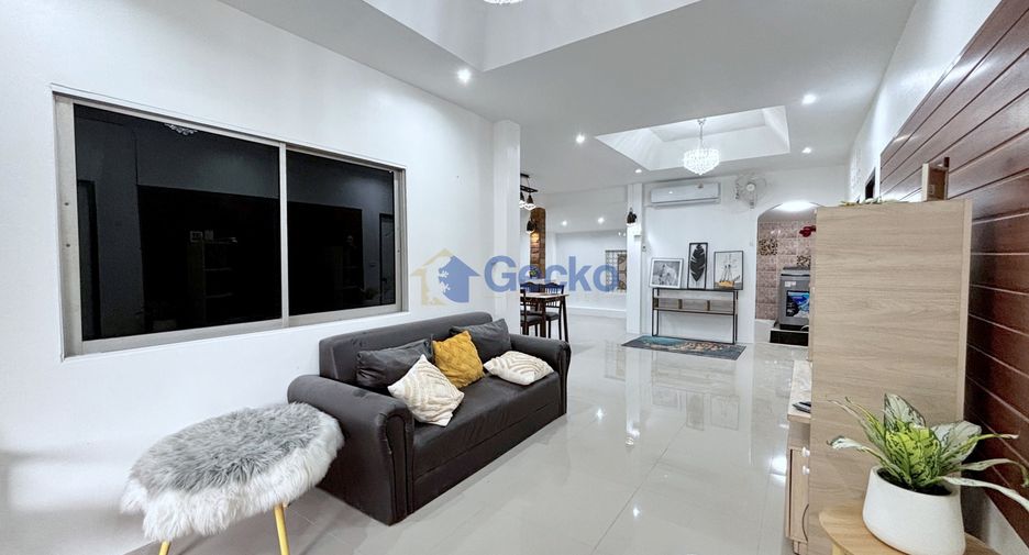 For rent and for sale 3 bedrooms house in Bang Lamung, Chonburi
