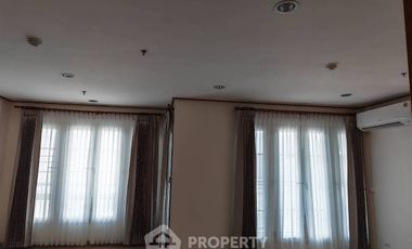 Wohnung zur Miete mit 3 Zimmer in Khlong Toei, Bangkok