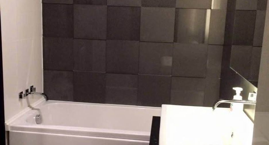 For rent 1 bed condo in Huai Khwang, Bangkok