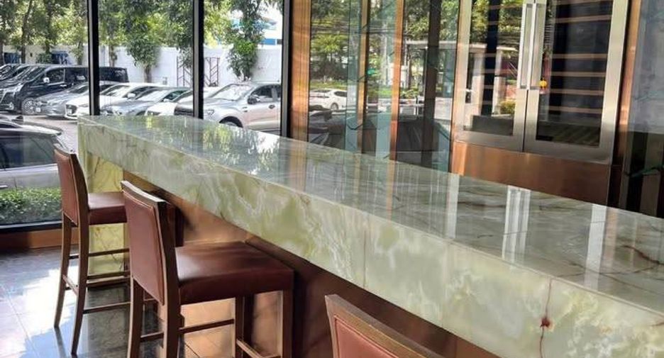 For rent 1 bed condo in Huai Khwang, Bangkok