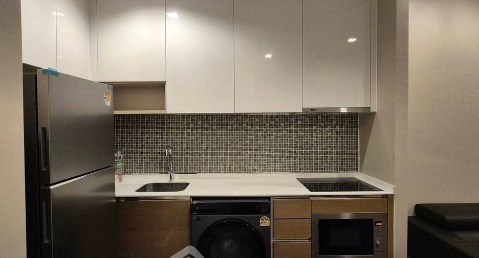 For rent 2 bedrooms condo in Chatuchak, Bangkok