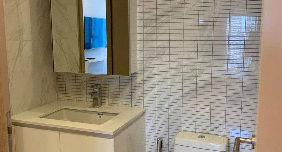 For rent 1 bed condo in Watthana, Bangkok