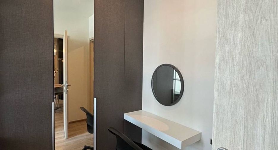 For rent 2 bedrooms condo in Huai Khwang, Bangkok