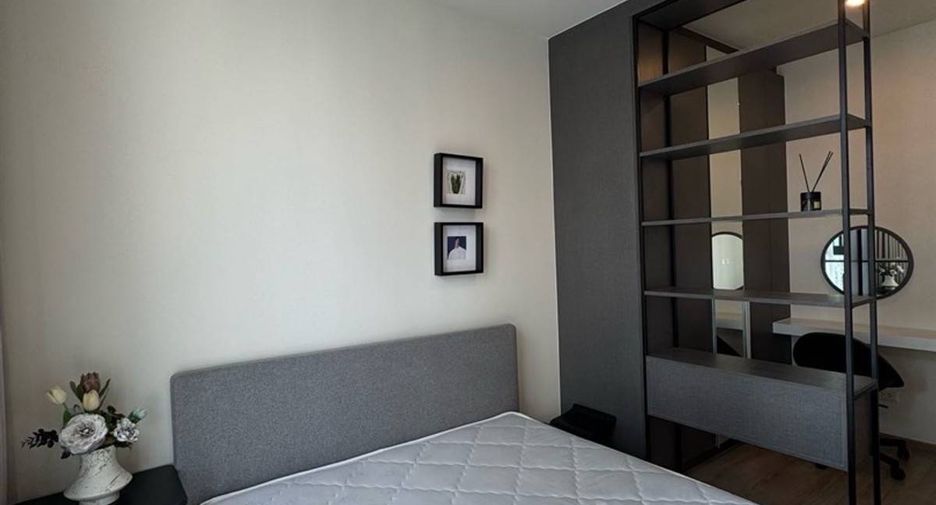 For rent 2 bedrooms condo in Huai Khwang, Bangkok